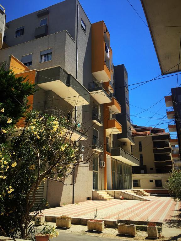 Alexander Rooms & Apartments Durrës Exterior foto